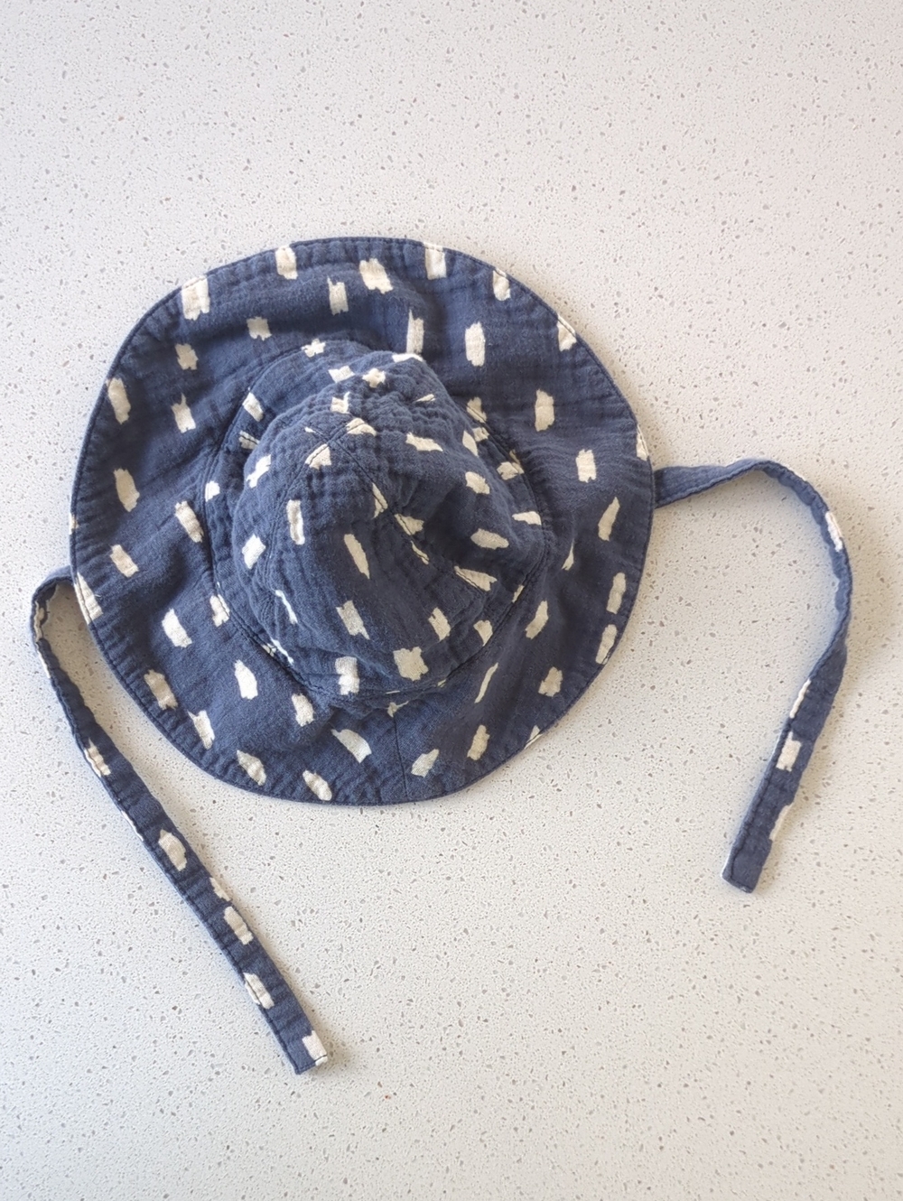 Hanna Andersson Navy Sun Hat with Cream Dot Print